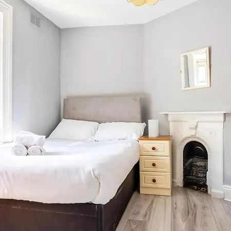 Center 3br Flat -16 Min Bus To Temple Bar * Dublin